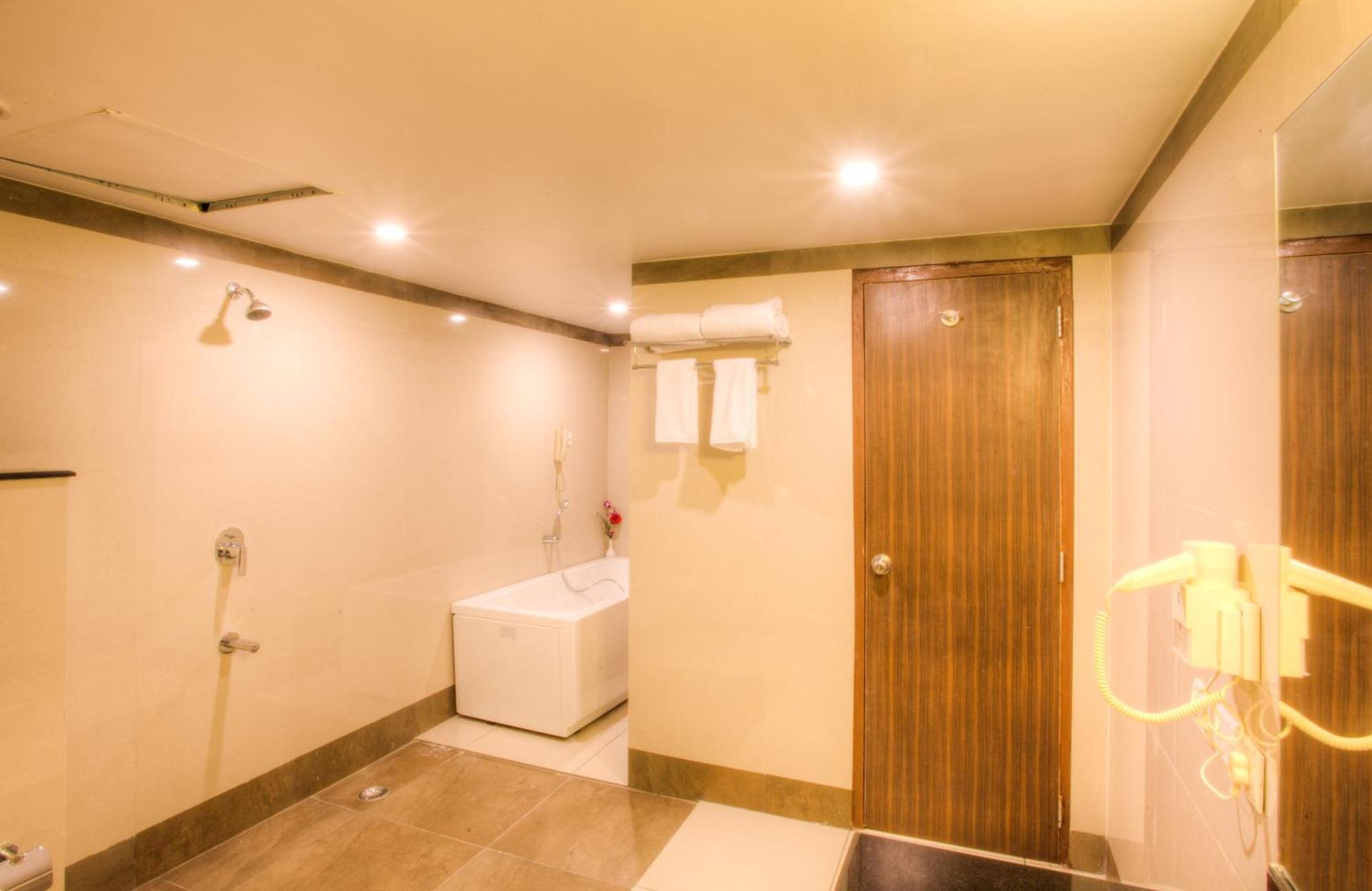 The Atrium Boutique Hotel 迈索尔 外观 照片
